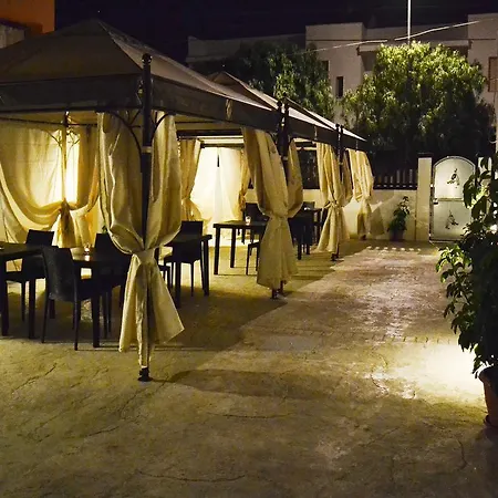 Ausonia Bed & Breakfast